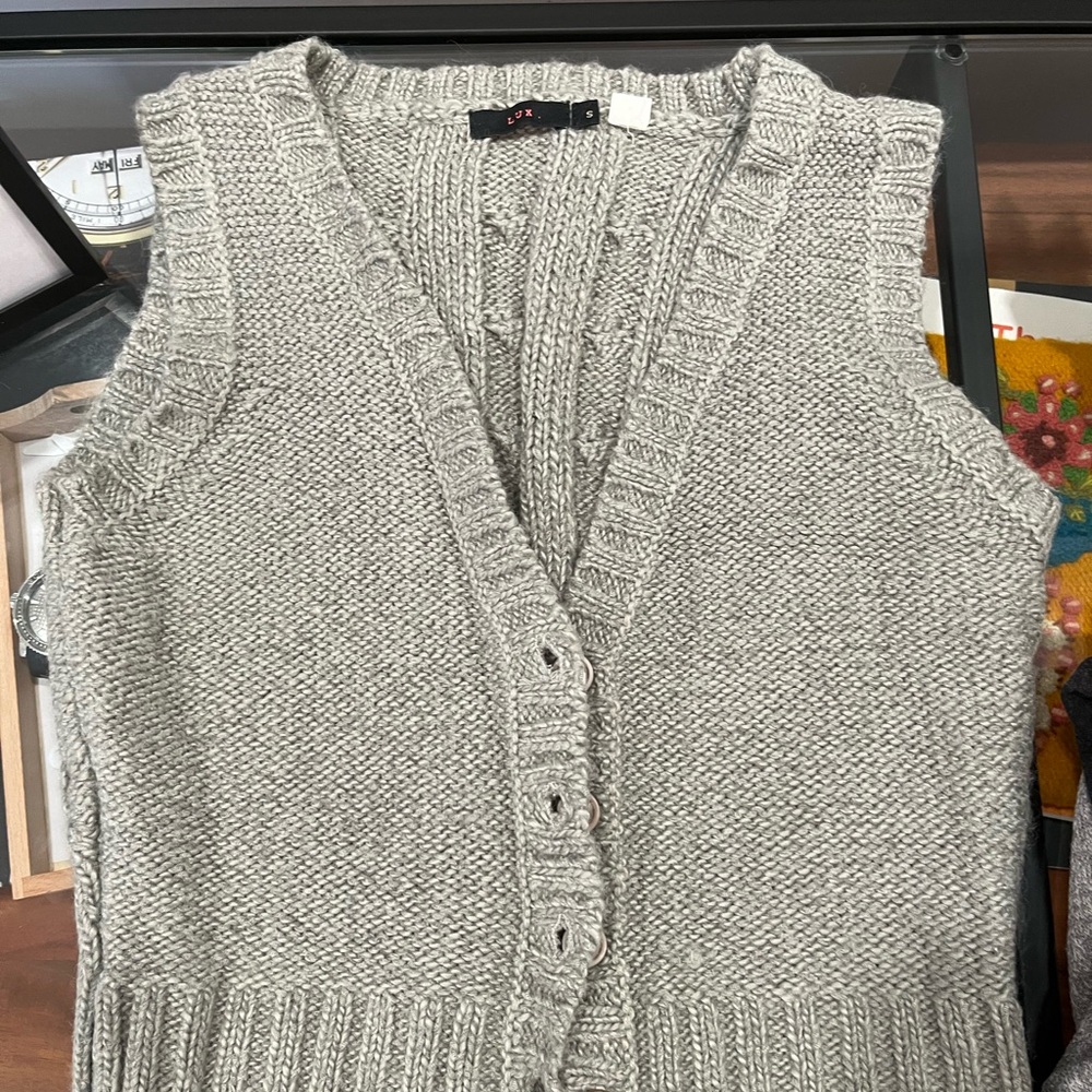 Lux Cable Knit Sweater Vest Size Small